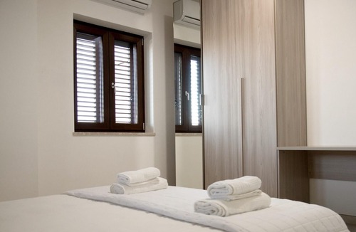 Caiazzo Apartment | Homerez - Appartement for 7 ppl. with shared pool and garden at Bosco di Caiazzo