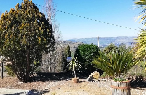Caltanissetta Apartment | Homerez - Appartement for 4 ppl. with garden and terrace at Caltanissetta