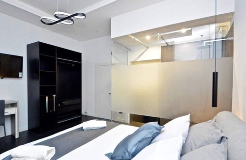 Quartieri Spagnoli Apartment | Homerez - Appartement 5 km away from the beach for 6 ppl. with balcony at Napoli