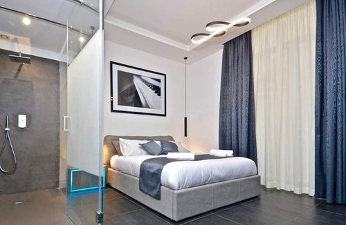Quartieri Spagnoli Apartment | Homerez - Appartement 5 km away from the beach for 6 ppl. with balcony at Napoli