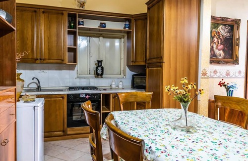 Favara Apartment | Homerez - Appartement 8 km away from the beach for 4 ppl. with terrace at Favara