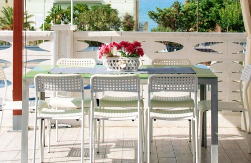 Alcamo Marina Villa | Homerez - Big villa for 10 ppl. with swimming-pool and sea view at Alcamo Marina