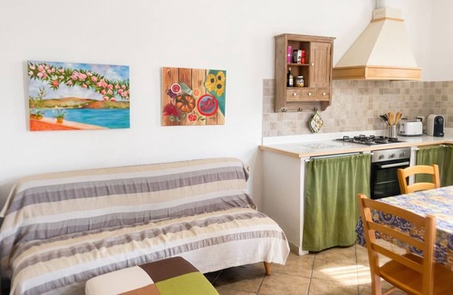 Vittoria House | Homerez - Charming House in Vittoria with Garden