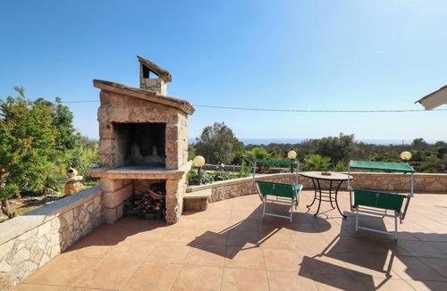 Salve House | Homerez - House in Salve with Sea View