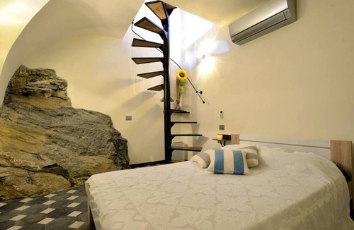 Diano San Pietro House | Homerez - House for 4 ppl. with swimming-pool and terrace at Diano San Pietro