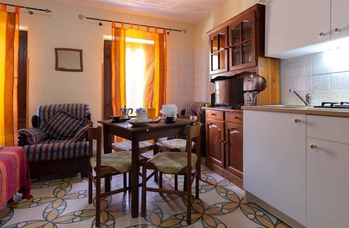 Castelbuono Apartment | Homerez - Studio in Castelbuono - Balcony
