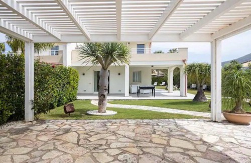 Castellammare del Golfo Villa | |Hot whirlpool|Private|Wi-fi|BBQ by Proger