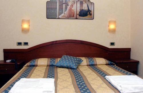 Gizzeria Hotel | Hotel Cridda