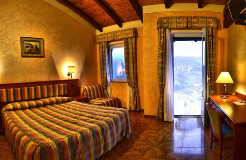 Orta San Giulio Hotel | Hotel La Bussola