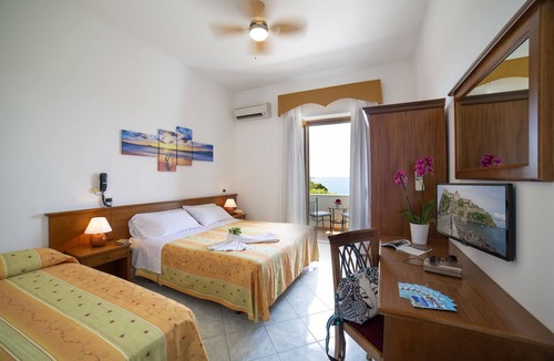 Barano d'Ischia Hotel | Hotel La Mandorla