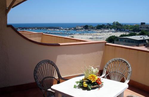 Giardini Naxos Hotel | Hotel La Rusticana