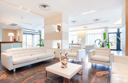 San Michele di Ganzaria Hotel | Hotel Pomara