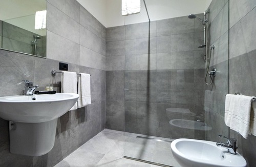 Porticato Hotel | HOTEL PORTUM