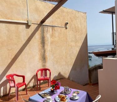 Alicudi Porto House | Hotel Residence Il Mulino