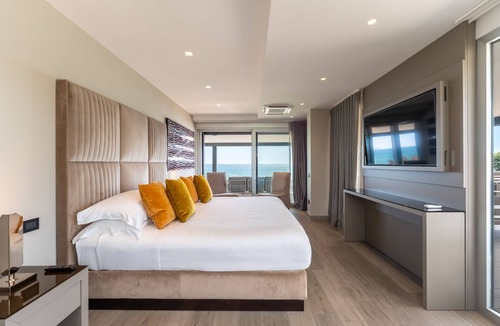 Portici Hotel | Hotel & Resort Tre Fontane Luxury