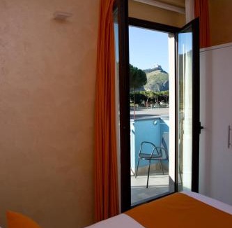 Oliveri Hotel | Hotel Riviera Azzurra