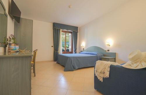 Marina di Zambrone Hotel | Hotel Scoglio Del Leone