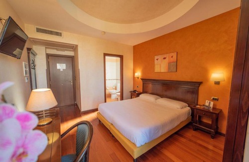 Syracuse Hotel | Hotel Teocrito