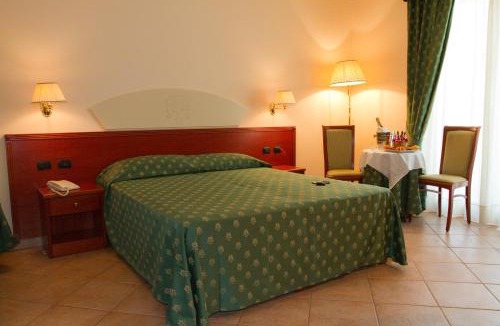 Porto Salvo Hotel | Hotel Tito Serrano'
