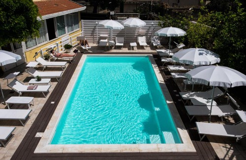 Castellammare di Stabia Hotel | Hotel Villa Serena