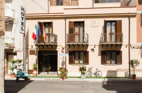 Altavilla Milicia Hotel | Hotel Villa Mare