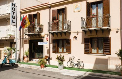 Altavilla Milicia Hotel | Hotel Villa Mare