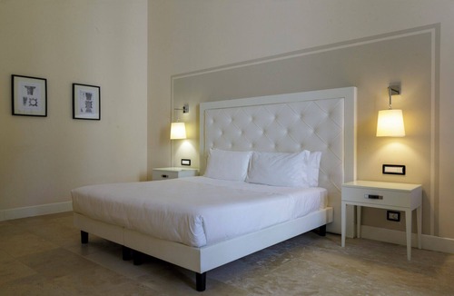 Syracuse Hotel | Hotiday Siracusa Floridia