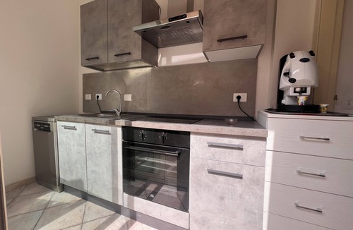 Aci Trezza House | House a stone's throw from the sea