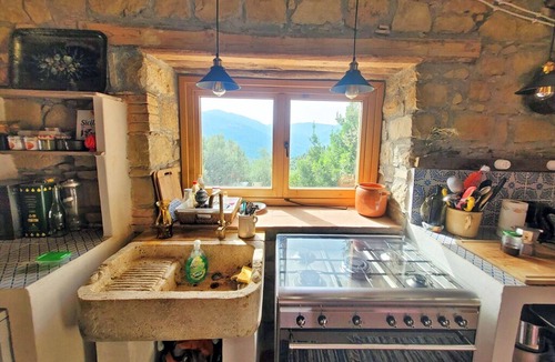 Reitano House | House in the Countryside with Aeolian View