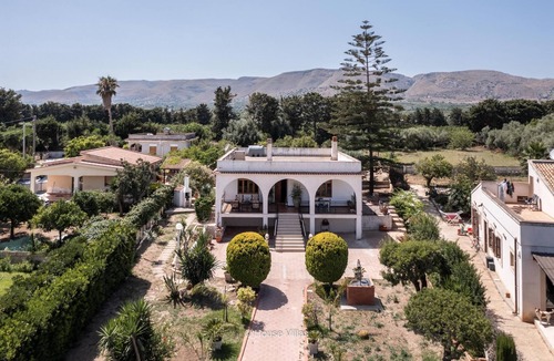 Avola Villa | House Villas - La Giara
