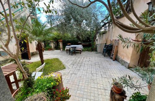 Noto Historic Centre House | House with Garden