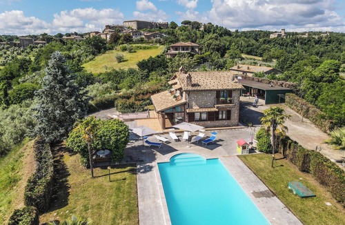Porano House | House with private pool walking distance from village and 6km from Orvieto.