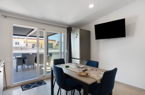 Balestrate House | I Tramonti Del Golfo 'Attico' Apartment with Sea View, Hot Tub & Air Conditioning