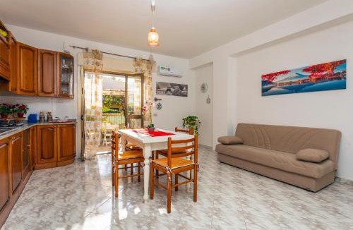 Fondachello Apartment | Il Giardino Delle Ninfe Sea