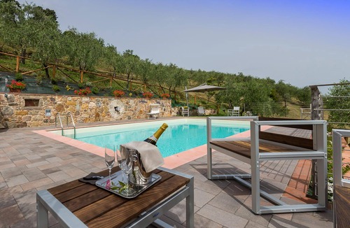 Vorno Villa | Il Podere - My Rental Homes