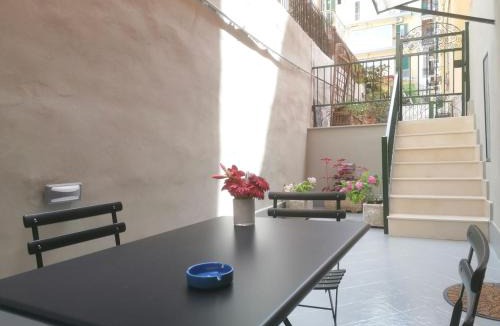 Vomero Apartment | Il terrazzino - entire apartment in Vomero