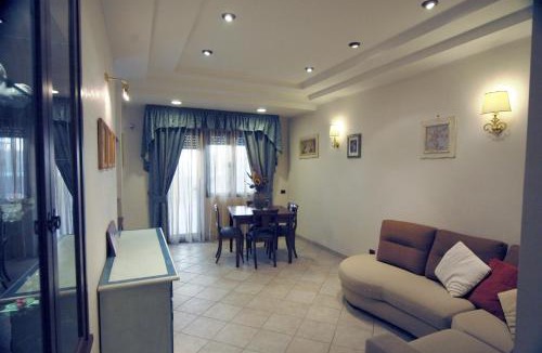 Zona XIX Casal Morena Apartment | In Rome in a delightful 3-person apartment, Deluxe with Jacuzzi
