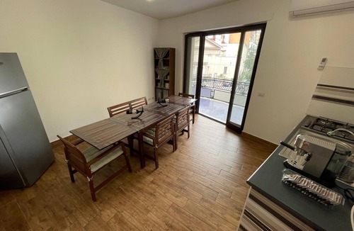 Naples City Centre Apartment | In the center of Naples, 200m Central Station (for Pompeii, Amalfi, Sorrento.)