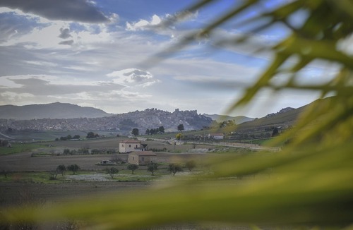 Pietraperzia Villa | In the heart of Sicily Villa Del Noce