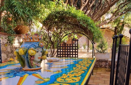 Taormina Villa | In the heart of the town