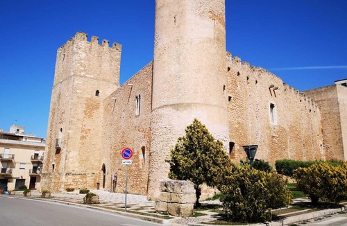 Alcamo Historic Center Apartment | In the middle between Piazza della Repubblica and Piazza Ciullo - Apartment with shower