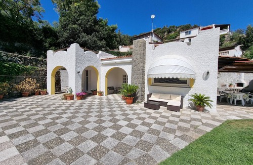 Forio Villa | Ischia Villa Caruso with pool