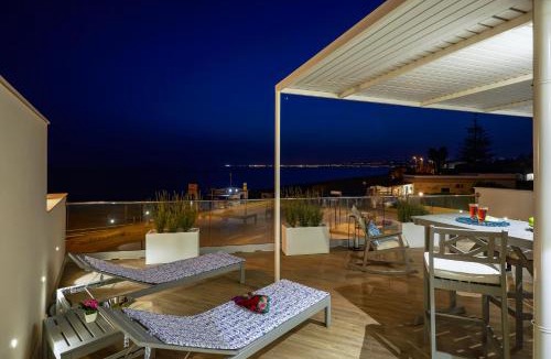 Santa Maria del Focallo House | ISULATRAVEL-House on the beach