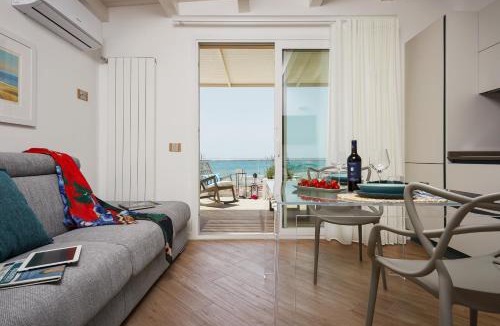 Santa Maria del Focallo House | ISULATRAVEL-House on the beach