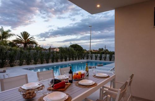 Grottelle Villa | ISULATRAVEL - Villa Nerissa