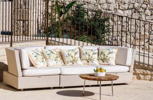 San Filippo Villa | ISULATRAVEL - Villa Torre Molino with HEATED POOL