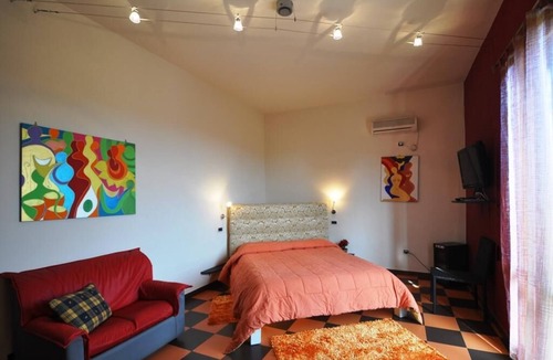 Fiumefreddo di Sicilia House | Vacation residence with apartments on the beautiful east sicilian coast