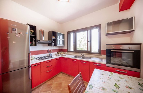 Cefalu Villa | It is the ideal place to spend your holiday. It is suited to families or couples