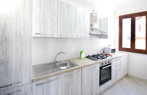 Santo Stefano di Camastra Apartment | Casa Lucia is a recently renovated apartment located in the marina area of Santo Stefano di Camastra, the coastal village known for its artistic ceramics. The location is ideal: just a few steps from the beach, the small port, and the train station, wit