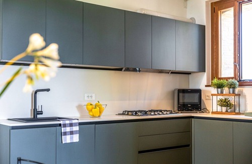 Fratta Apartment | Italian Experience- Il Pino Apartment